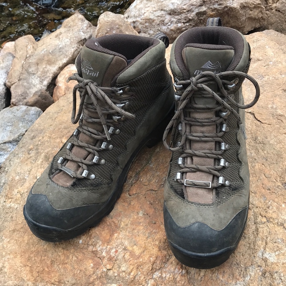 Montrial hiking boot